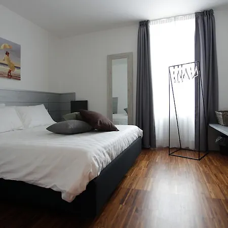 Отель Al Vecchio Tram 3*